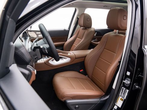 New 2026 Mercedes-Benz GLS 450 GLS 450 image 18