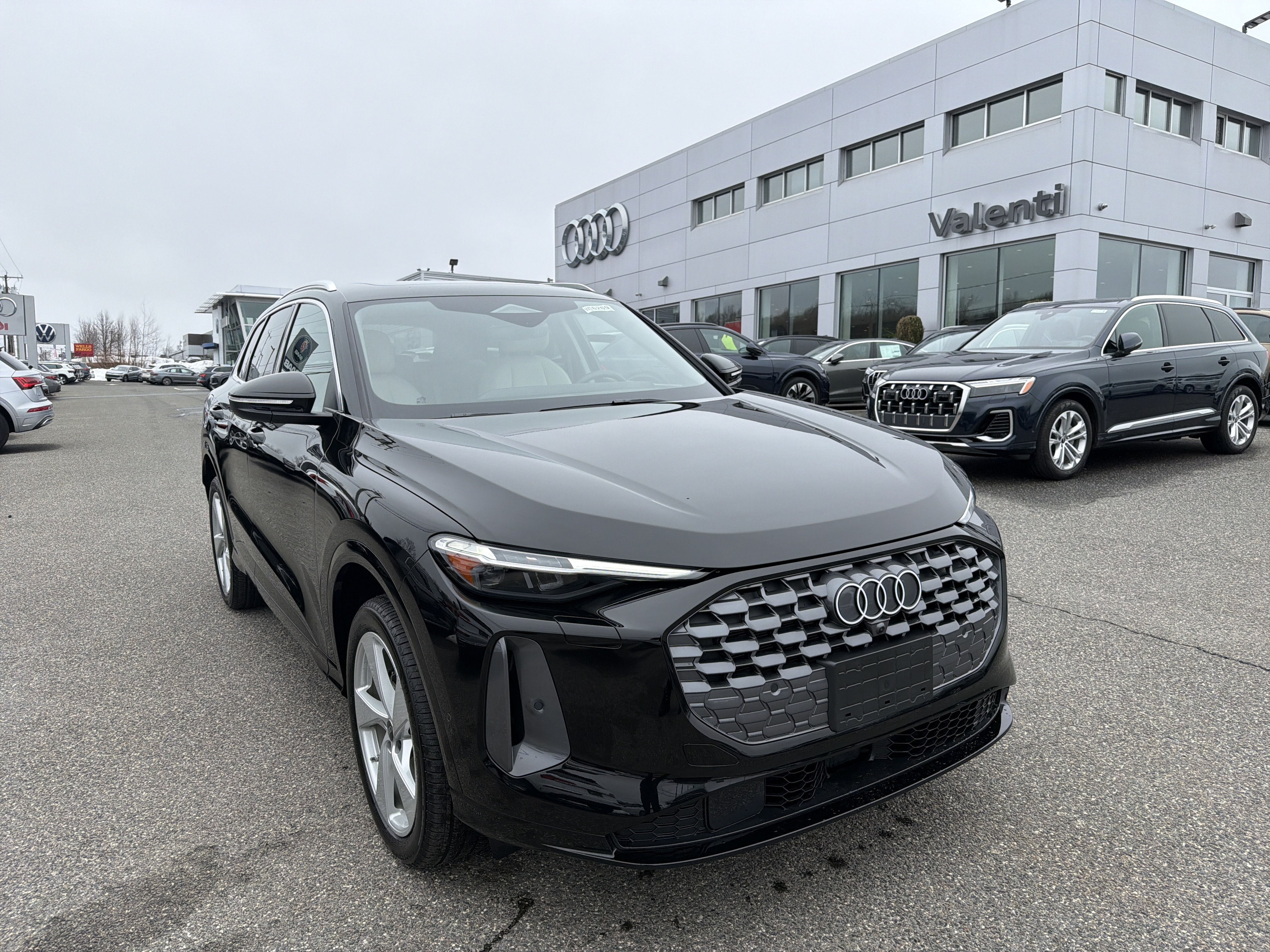 Certified 2025 Audi Q5 Premium w/ Premium Plus AWD/4WD image 1
