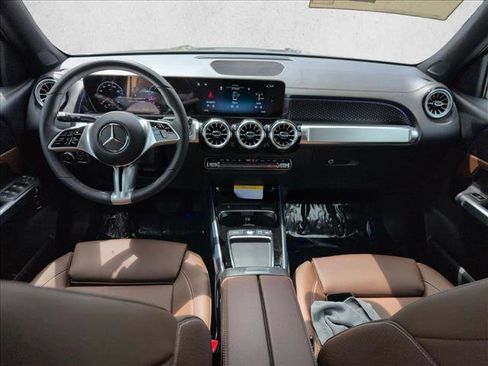 New 2025 Mercedes-Benz GLB 250 image 15