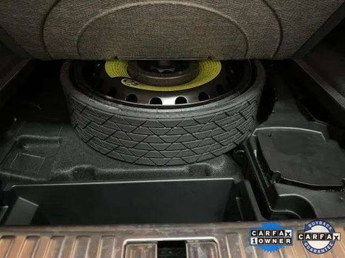 Used 2024 Audi Q8 e-tron Premium image 89