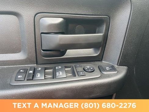 Used 2024 RAM 3500 Tradesman w/ Chrome Appearance Group AWD/4WD image 17