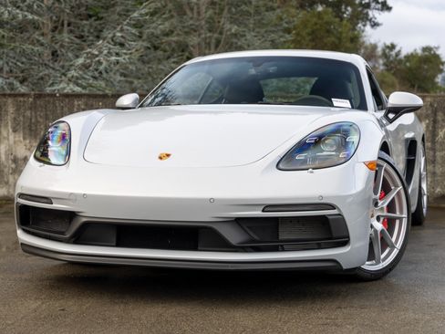 Certified 2024 Porsche 718 Cayman GT4 image 7