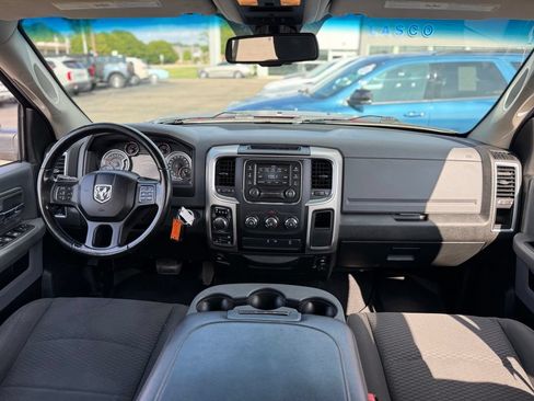Used 2019 RAM 1500 Warlock AWD/4WD image 2