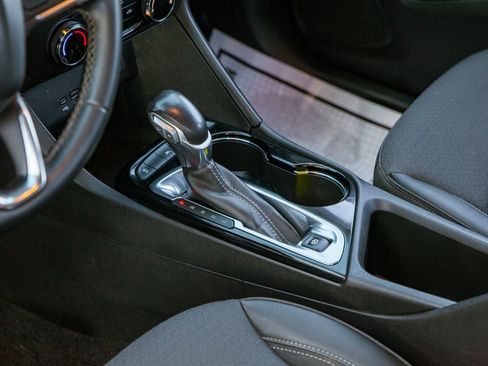 Used 2024 Buick Encore GX Preferred image 13