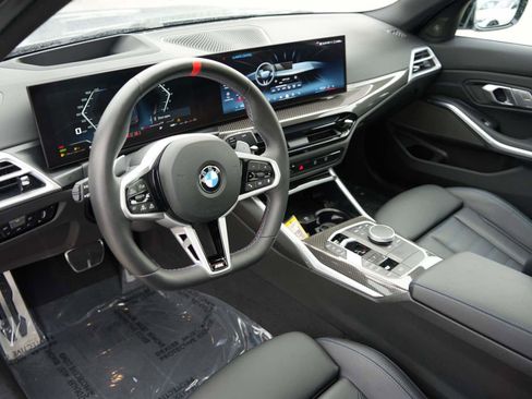 Used 2025 BMW M340i w/ Premium Package image 10
