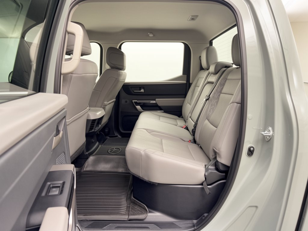 Used 2024 Toyota Tundra Limited AWD/4WD image 24
