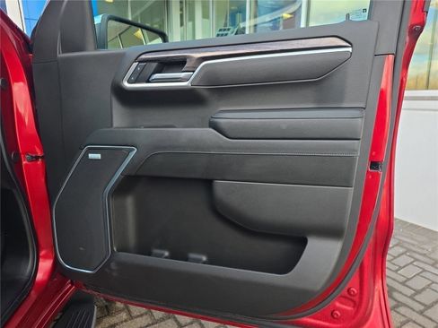 Used 2025 Chevrolet Silverado 1500 LTZ AWD/4WD image 32