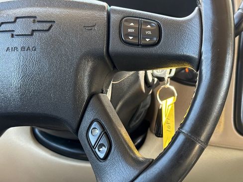 Used 2003 Chevrolet Suburban 2500 LT w/ LT Preferred Equipment Group image 27