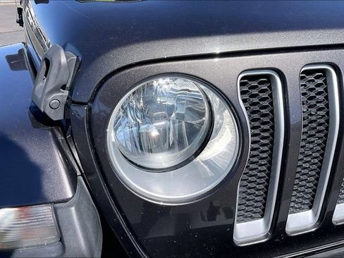 Used 2021 Jeep Wrangler Unlimited Sahara AWD/4WD image 31