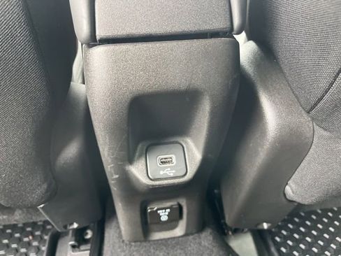 Used 2022 Jeep Renegade Trailhawk w/ Trailer Tow Group image 18