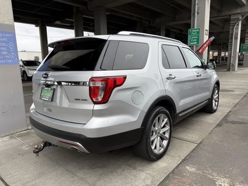 Used 2016 Ford Explorer Limited image 4