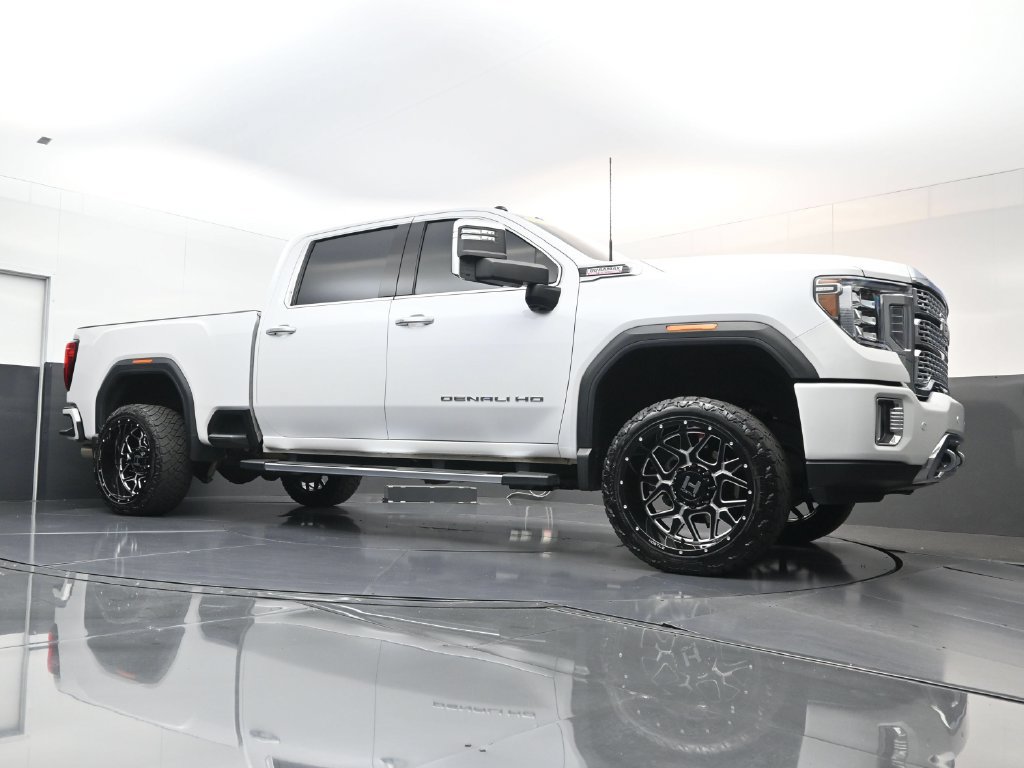 Used 2020 GMC Sierra 2500 Denali w/ Denali Ultimate Package AWD/4WD image 24
