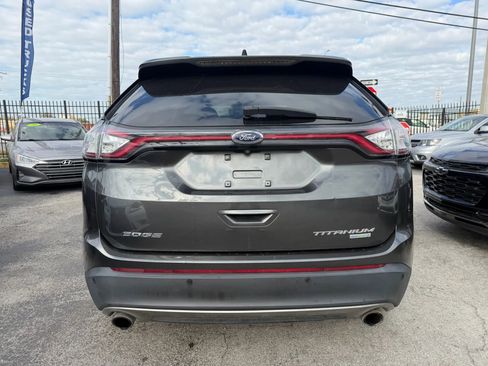 Used 2018 Ford Edge Titanium w/ Equipment Group 301A FWD image 5