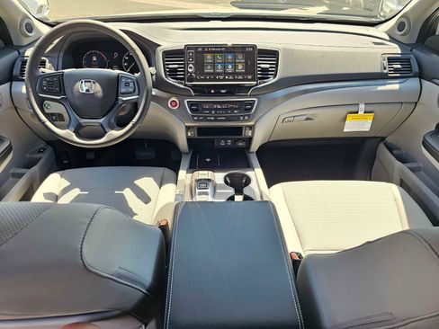 New 2025 Honda Ridgeline RTL image 17