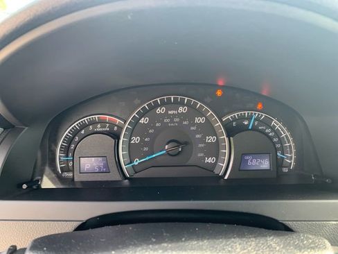 Used 2013 Toyota Camry XLE image 19