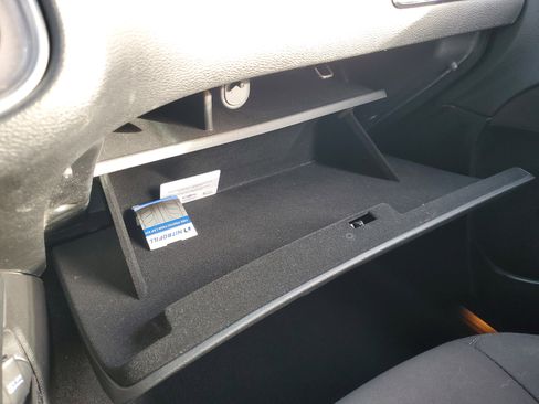 Used 2022 Dodge Challenger GT image 29