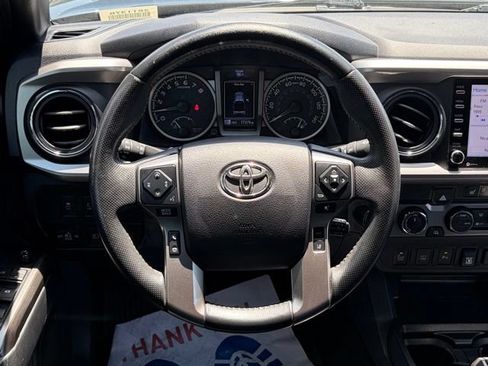 Used 2022 Toyota Tacoma Limited AWD/4WD image 38