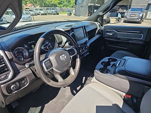 Used 2022 RAM 2500 Big Horn w/ Cold Weather Group AWD/4WD image 8