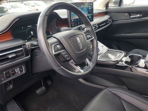 Certified 2023 Lincoln Nautilus Reserve image 17