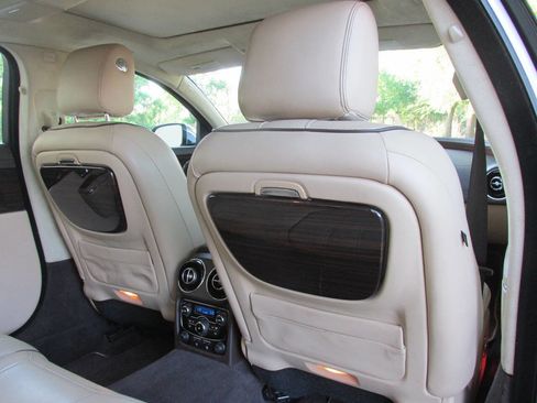 Used 2011 Jaguar XJ L image 16
