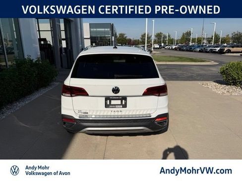 Used 2023 Volkswagen Taos SE w/ Black Wheel Package FWD image 8