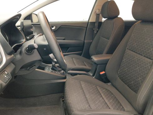 Used 2023 Kia Rio S w/ Technology Package FWD image 17