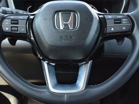 Used 2025 Honda Pilot EX-L image 29