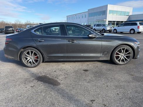 Used 2023 Genesis G70 2.0T image 4