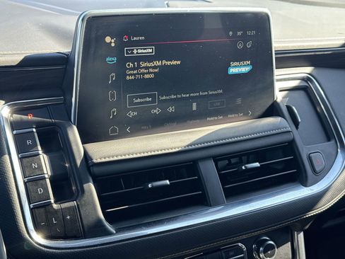 Used 2024 GMC Yukon SLT w/ SLT Premium Package image 23