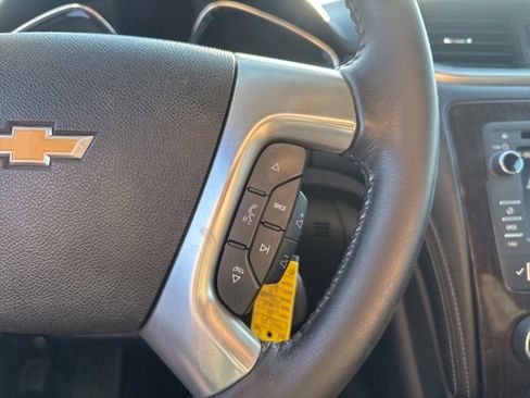 Used 2016 Chevrolet Traverse LT w/ Style and Technology Package image 21