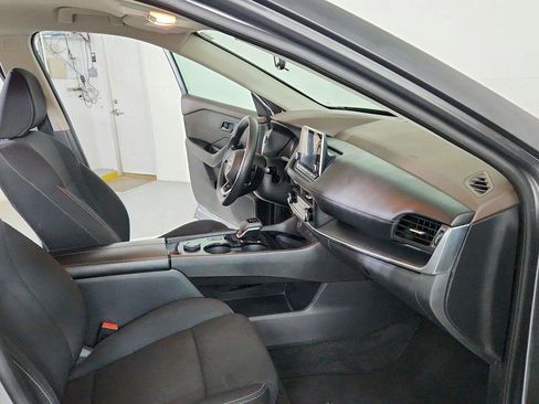 Used 2023 Nissan Rogue S AWD/4WD image 26