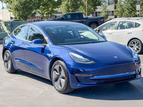 Used 2018 Tesla Model 3 Long Range image 5