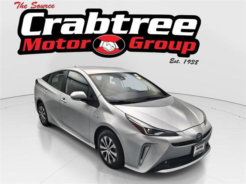 Certified 2022 Toyota Prius LE image 1