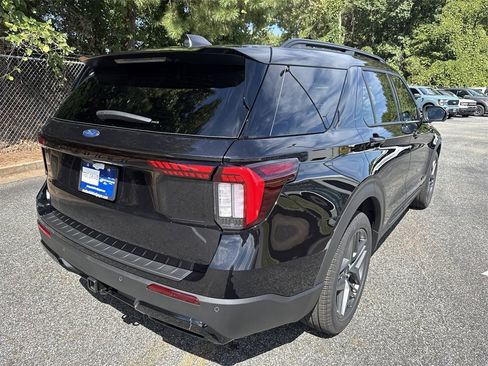 New 2025 Ford Explorer ST-Line w/ Premium Package image 7