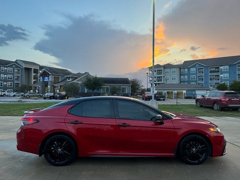 Used 2023 Toyota Camry XSE image 9