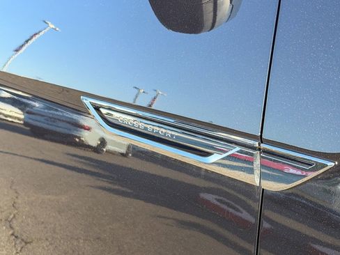 New 2026 Volkswagen Atlas Cross Sport SE image 7