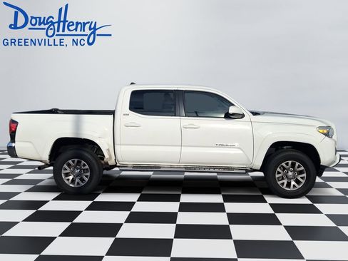 Used 2019 Toyota Tacoma SR5 RWD image 6