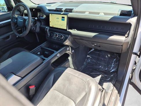 Used 2023 Land Rover Defender 90 V8 AWD/4WD image 29