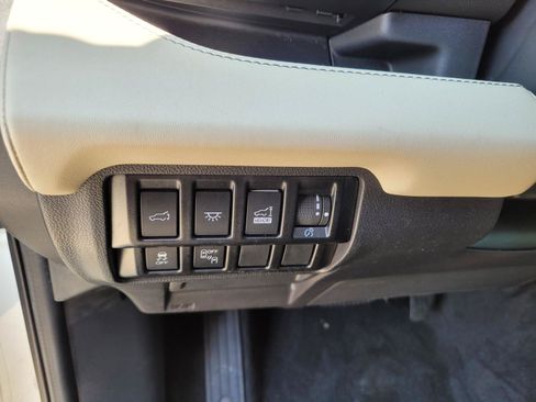 Used 2022 Subaru Ascent Limited w/ Technology Package AWD/4WD image 29