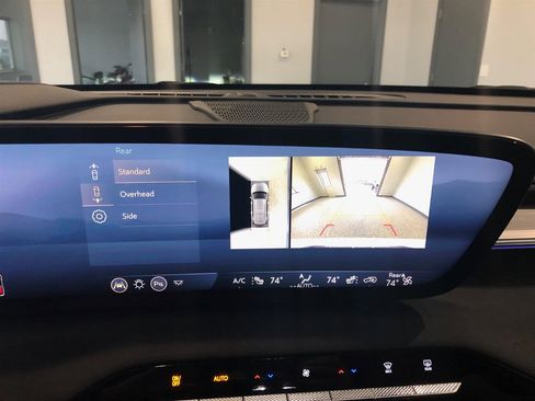 Used 2025 Buick Enclave Preferred image 19