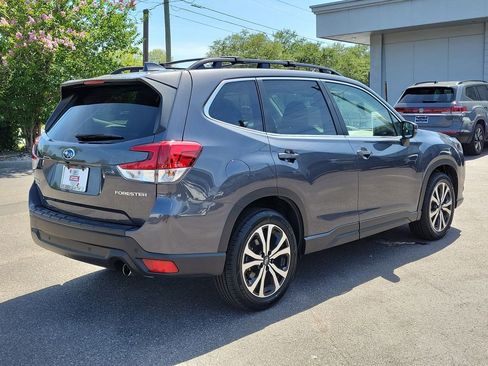 Used 2023 Subaru Forester Limited w/ Popular Package #2 AWD/4WD image 3