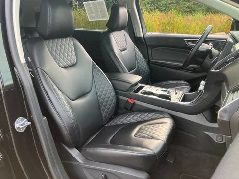 Used 2024 Ford Edge Titanium AWD/4WD image 17