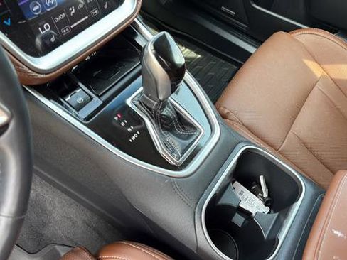 Used 2022 Subaru Outback Touring image 14