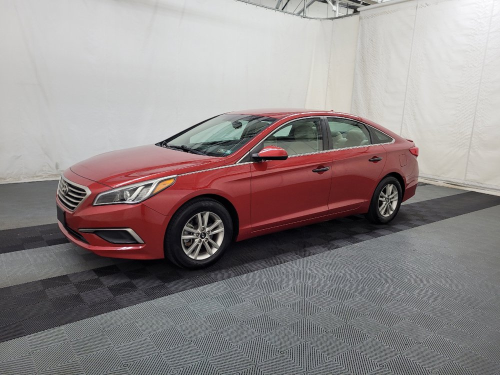 Used 2017 Hyundai Sonata SE FWD image 2