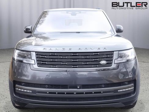 Used 2023 Land Rover Range Rover Long Wheelbase Autobiography image 3