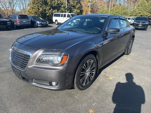 Used 2013 Chrysler 300 S w/ Luxury Group image 7