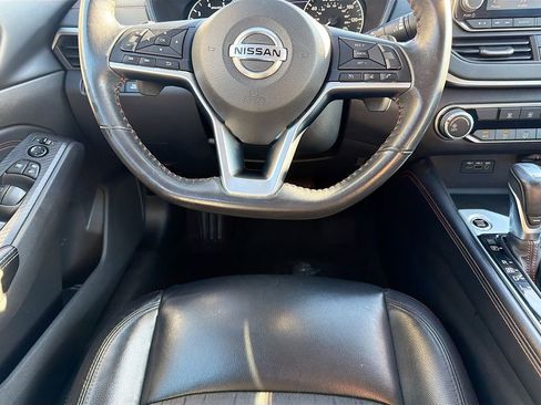 Used 2022 Nissan Altima 2.5 SR FWD image 16