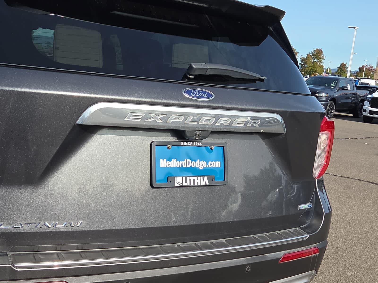 Used 2020 Ford Explorer Platinum w/ Premium Technology Package AWD/4WD image 15
