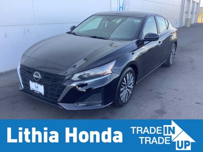 Used 2024 Nissan Altima 2.5 SV