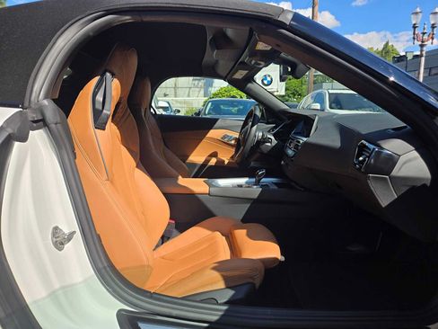 Used 2026 BMW Z4 sDrive30i w/ Premium Package RWD image 11